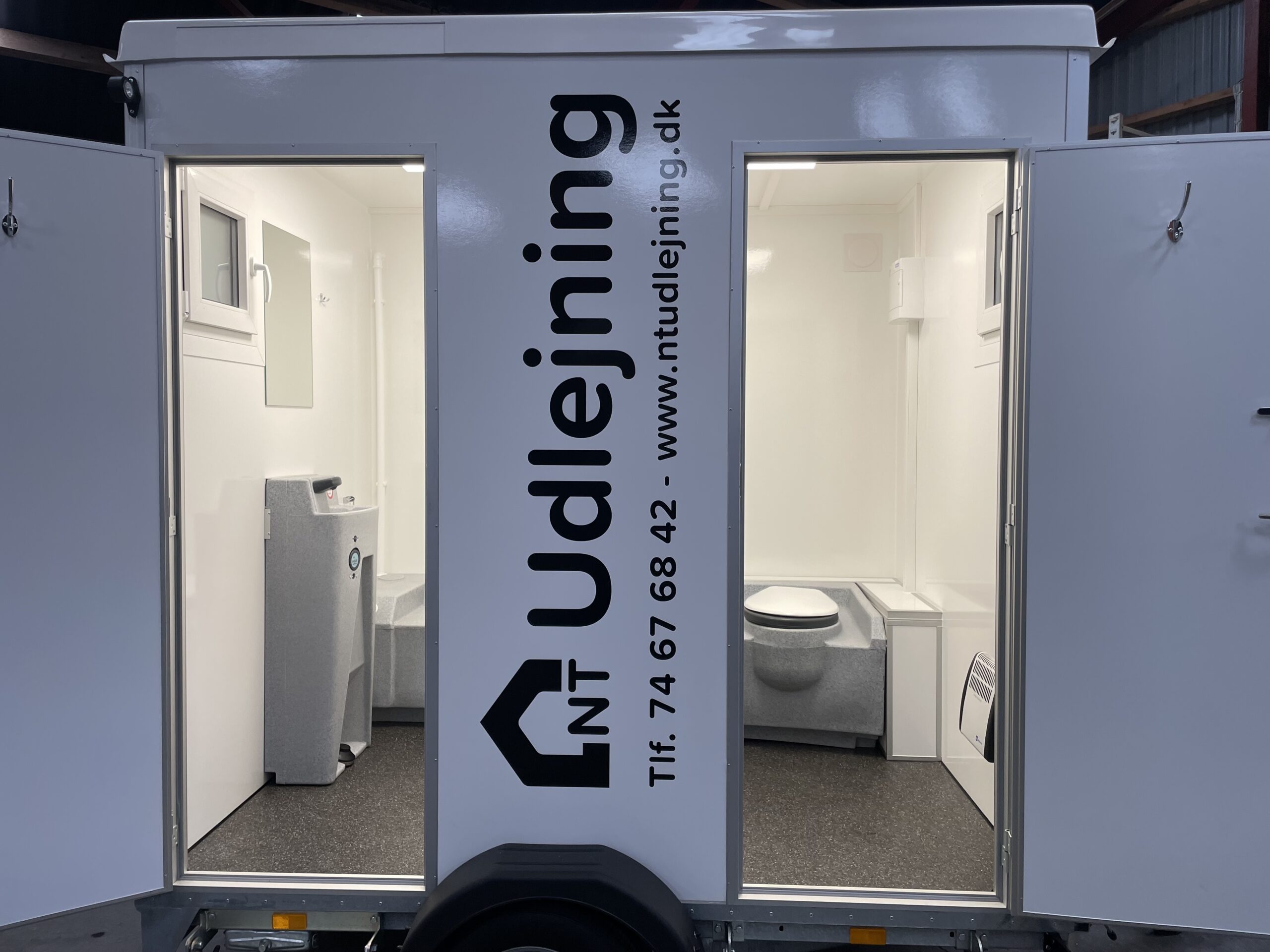 Toiletvogn med 2 toiletter & tank - Billede 2
